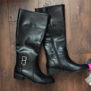 BNIB wide calf knee high black boots